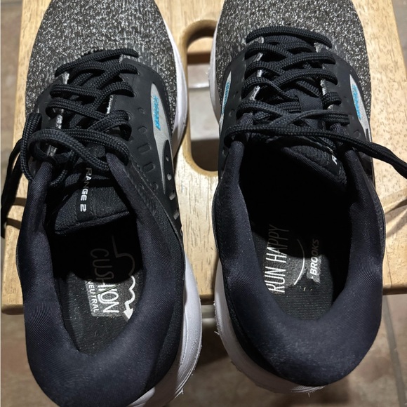 Brooks Range 2 Black and Gray Running Shoes